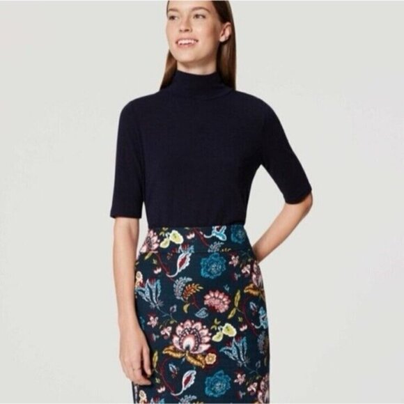 Loft Hunter Green Floral Textured Pencil Skirt Size 4 Pockets Cotton Lined - Picture 2 of 11